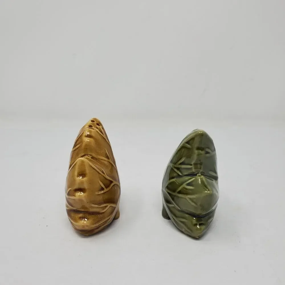 Pier 1 Imports gold & green leaf theme salt and pepper shaker EUC